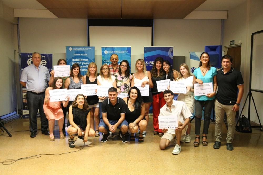 58 alumnos recibieron su certificado de finalización del Taller  de Lengua de Señas