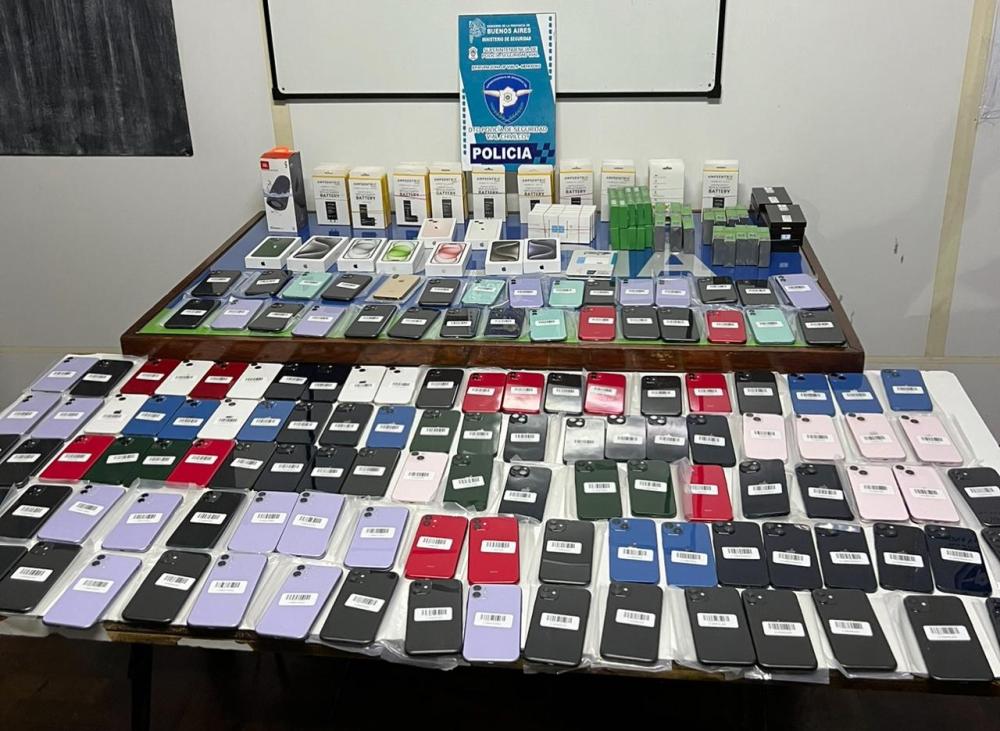 Detenidos por contrabando de celulares
